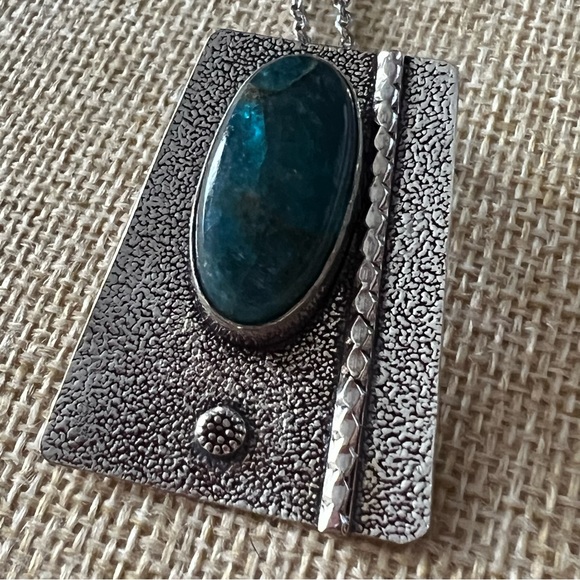 New Blue Apatite Crystal Abstract Modern Style Pendant - Picture 5 of 6